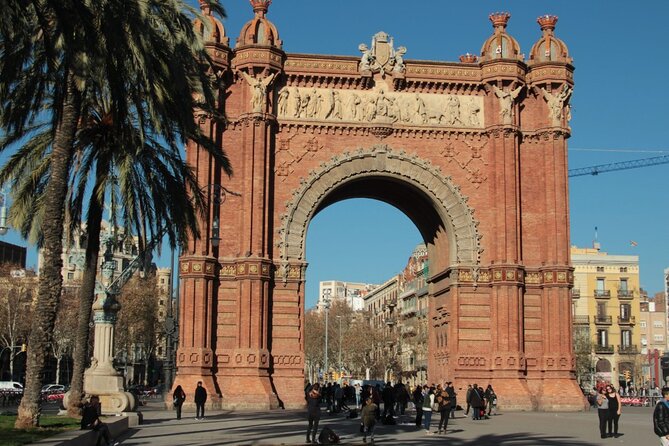 Barcelona Self-Guided Audio Tour - Parks, music, and the triumphal arch