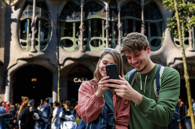Barcelona self-guided city walking tour with audio & quizzes - Starting among Barcelona’s medieval walls at Plaça del Rei
