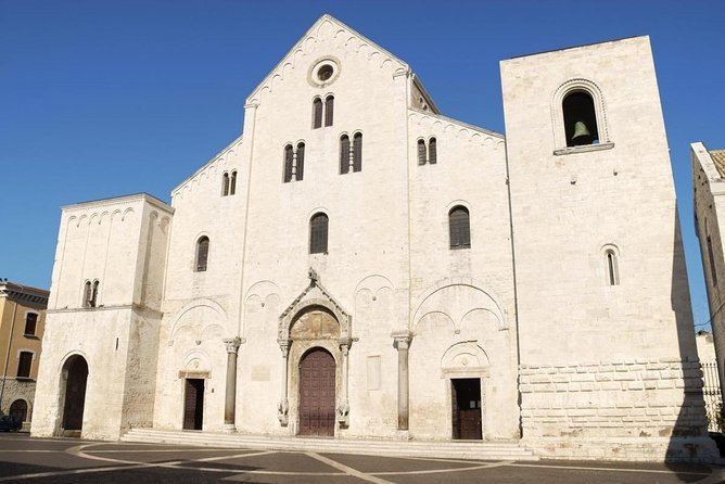 Bari Scavenger Hunt and Highlights Self Guided Audio Tour - The best reasons to consider this Bari walk