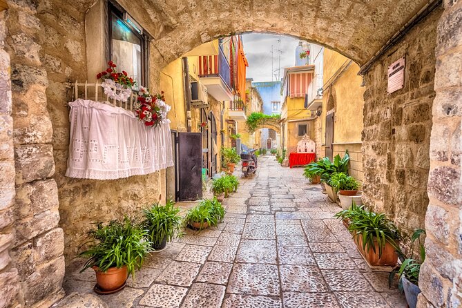 Bari Scavenger Hunt and Highlights Self Guided Audio Tour - What the $9.45 price really buys