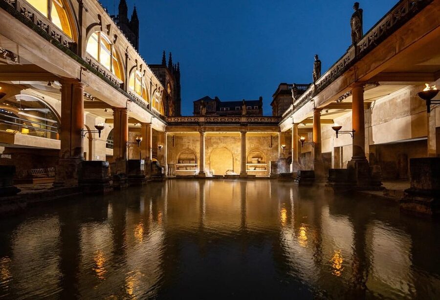 Bath: Roman Baths Entry Ticket with Audio Guide - How long the visit takes and how busy it feels