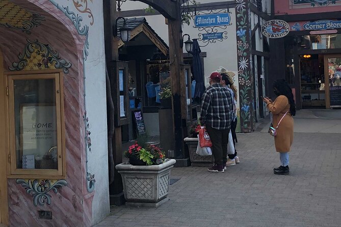 Beaches, Bites and Bavaria in Leavenworth: A Self-Guided Audio Tour - A Book For All Seasons Slows the Pace