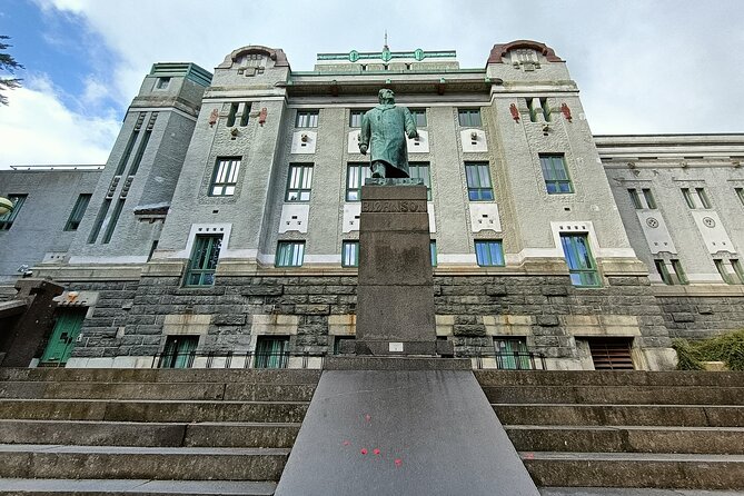 Bergen in Your Pocket: Landmarks and Lore Audio Tour - The National Theatre and Bergen Cathedral
