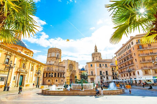Between Two Gates: A Self-Guided Audio Tour in Valencia - Following Valencia’s river from Pont dels Serrans