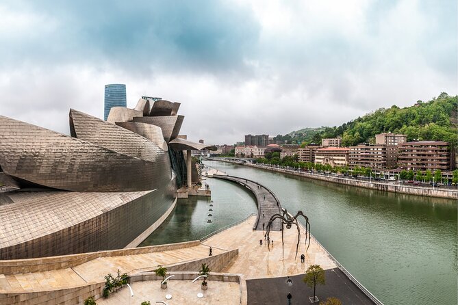 Bilbao Scavenger Hunt and Highlights Self Guided Audio Tour - Plaza Nueva is the right place for a food break