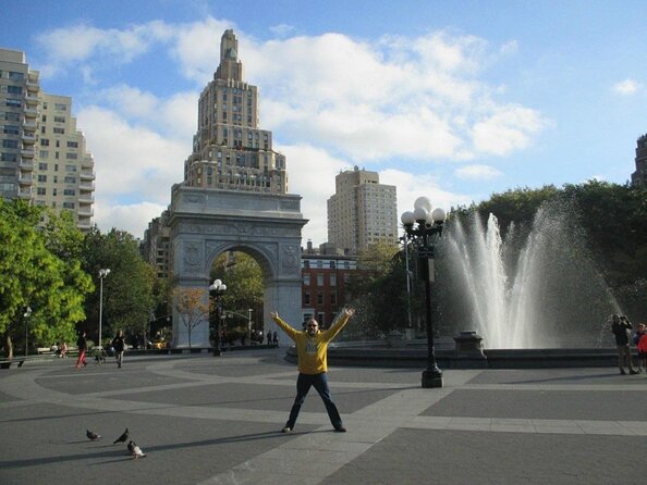 Boho Greenwich Village: A Self-Guided Audio Tour - Walking from Washington Square Park into old Greenwich Village