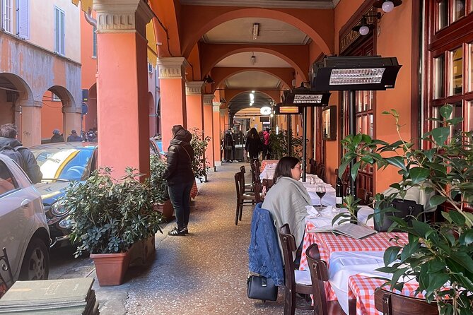 Bologna: A Self-Guided Audio Tour from Porta Galliera to Le Tre Frecce - San Petronio and Bologna’s grand public center