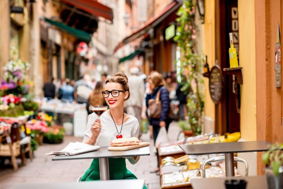 Bologna: Audio-Guided Archiginnasio Visit with Food Tasting - Walking through Morandi’s palace