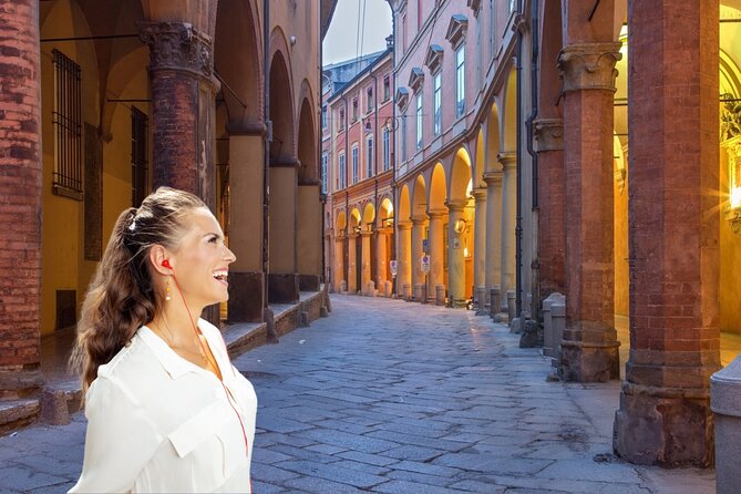 Bologna: City Walk with Audio Guide in 7 Languages on your Phone - Key points to know before you book