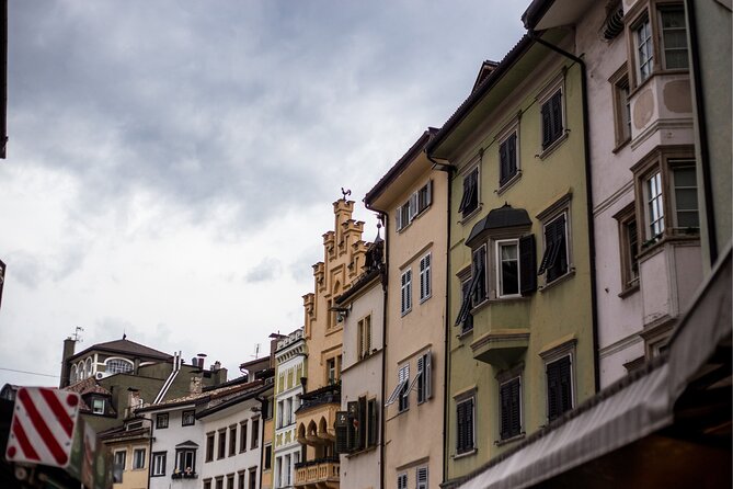 Bolzano Scavenger Hunt and Highlights Self Guided Audio Tour - Via dei Portici, where Bolzano begins under cover