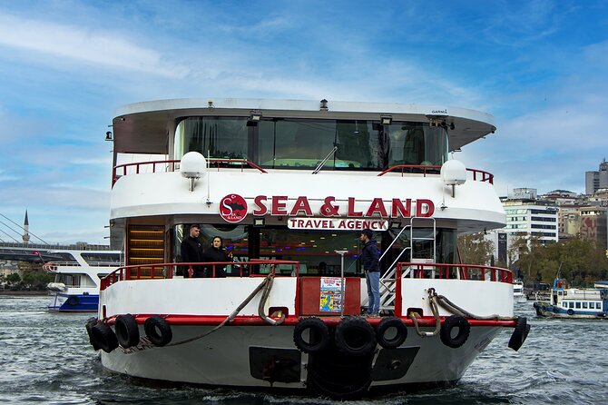 Bosphorus Sightseeing Cruise Tour with Audio Guide - Rumeli Fortress and the northern turning point