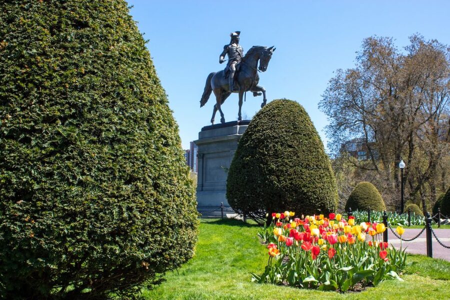 Boston: City History and Highlights Audio App Walking Tour - Key points at a glance