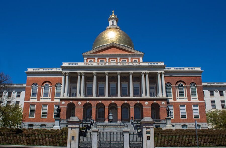 Boston: City History and Highlights Audio App Walking Tour - The Old State House and the Boston Massacre