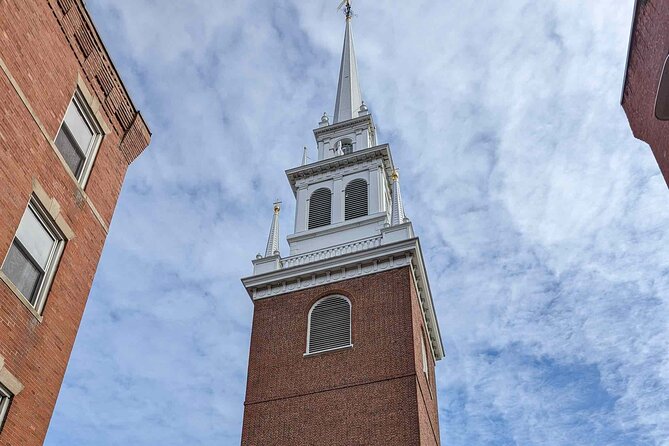 Boston’s Freedom Trail: A Self-Guided Audio Tour - King’s Chapel and the Cemetery Beneath It