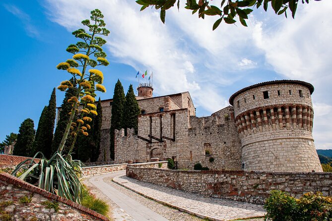 Brescia Walking Tour with Audio and Written Guide by a Local - Piazza della Loggia and Brescia’s painful past