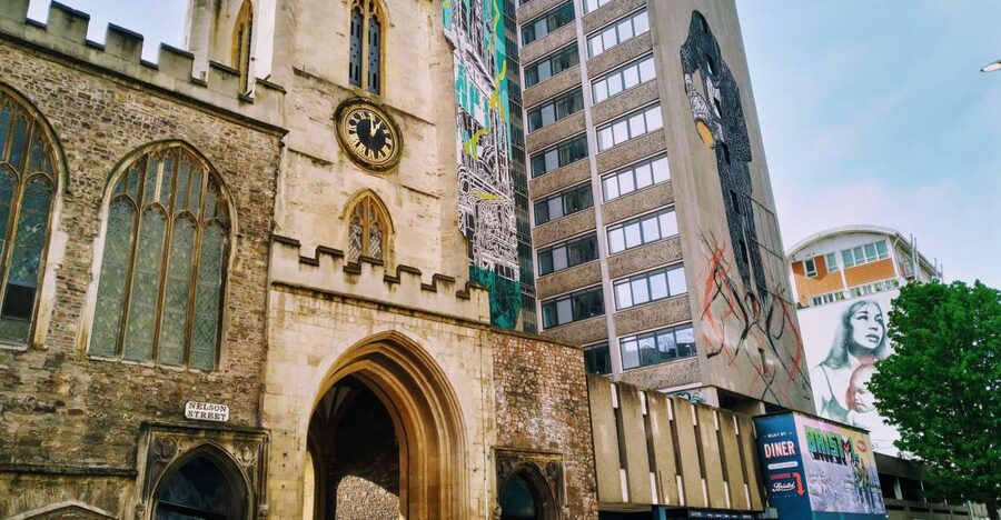 Bristol: Self-Guided Sightseeing Audio Tour - Starting on Bristol Bridge