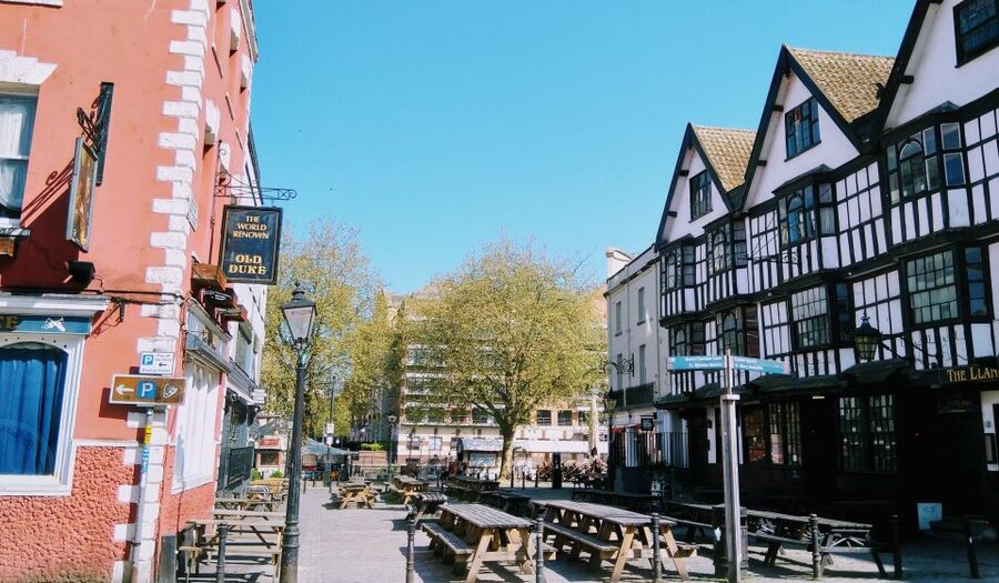 Bristol: Self-Guided Sightseeing Audio Tour - Christmas Steps, Colston Hall, and Bristol’s oldest pub