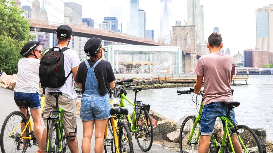 Brooklyn Bridge Self-guided Bike Tour App - Audio + Written - Lower Manhattan stops and city context