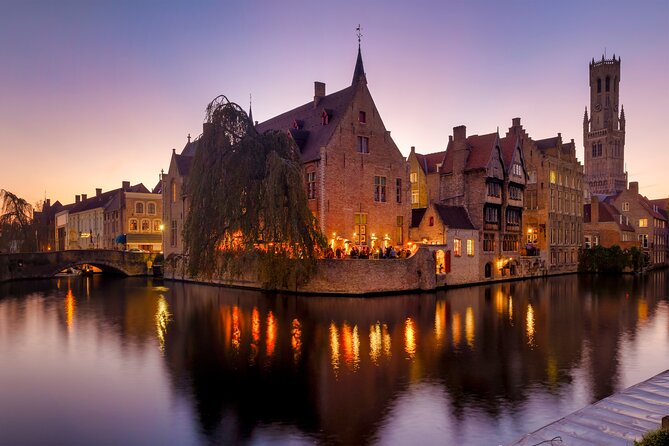 Bruges: City Walk with Audio Guide in 7 Languages on your Phone - Seven languages and a private format