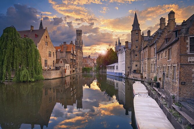 Bruges: City Walk with Audio Guide in 7 Languages on your Phone - Market Square and the Grote Markt