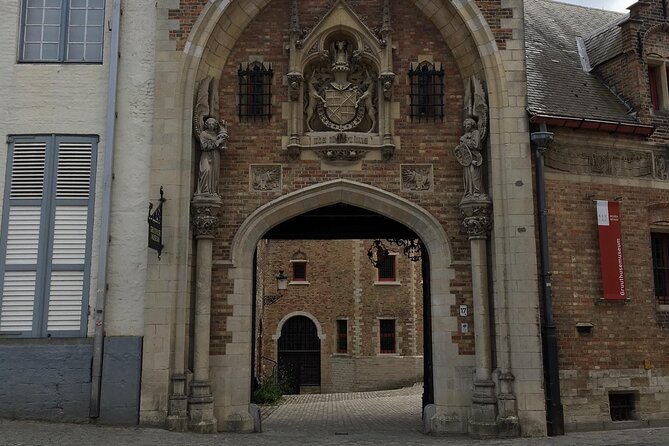 Bruges’ Legends and Hidden Treasures: A Self-Guided Audio Tour - Half Moon Brewery and the story of The Fools
