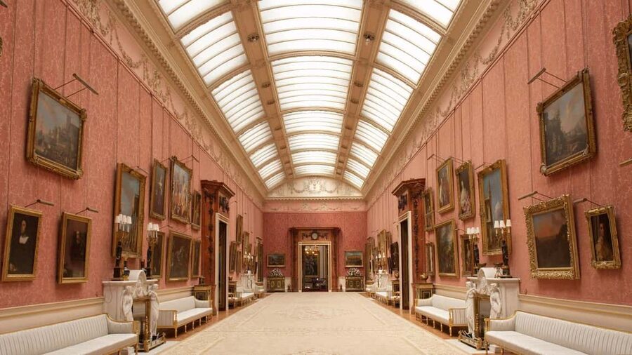 Buckingham Palace State Rooms Entry & Royal London Audio App - Nineteen rooms, two hours, and the pace of the route