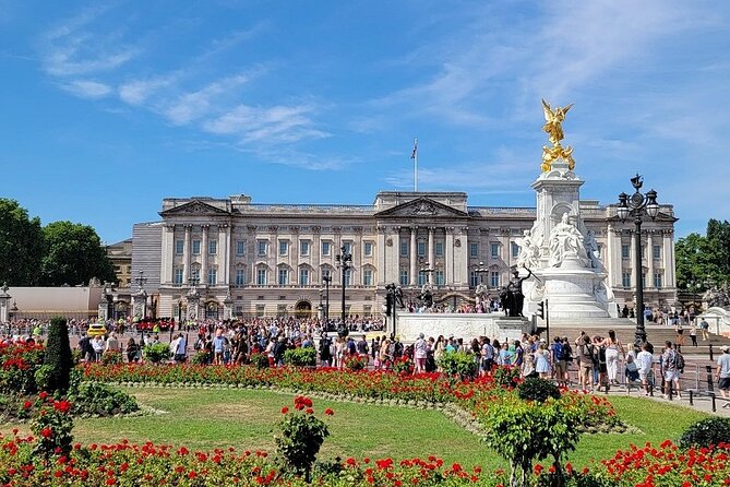 Buckingham Palace: Walking Tour with Entry & Audio Guide - Starting at St. James’s Square