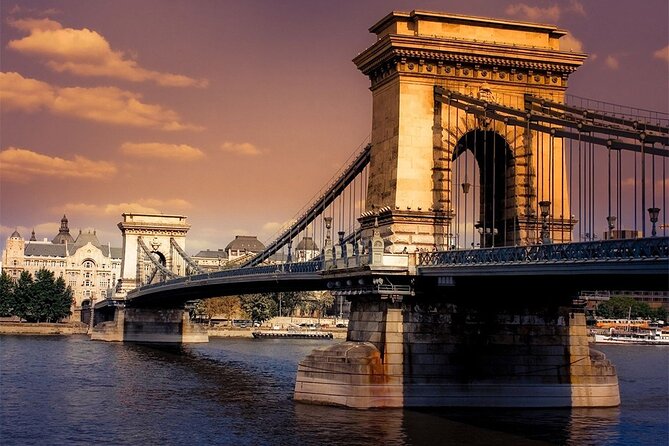Budapest Danube 1 Hour Sunset or Night Cruise with Audio Guide - Comfort, seating, and the crowded-deck problem