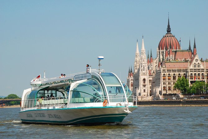 Budapest Danube Cruise with Drink, Audio Guide, Margaret Island - The first drink and onboard service