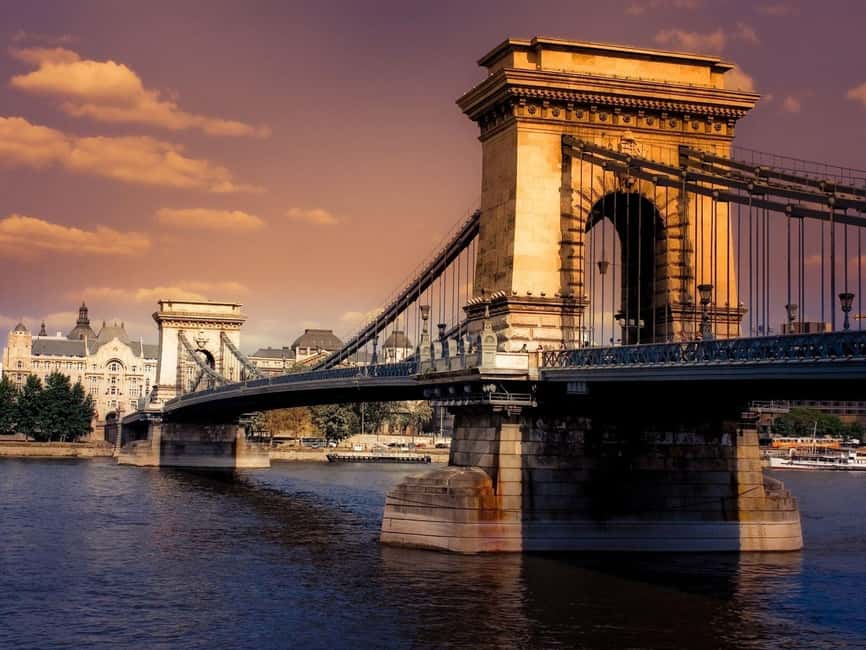 Budapest: Danube River Sightseeing Cruise with Audio Guide - Gellért Hill Gives the City Its Height