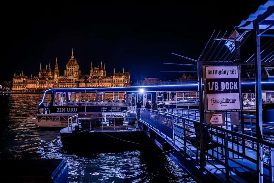 Budapest: Danube River Sightseeing Cruise with Audio Guide - Daylight, Sunset, or Budapest by Night