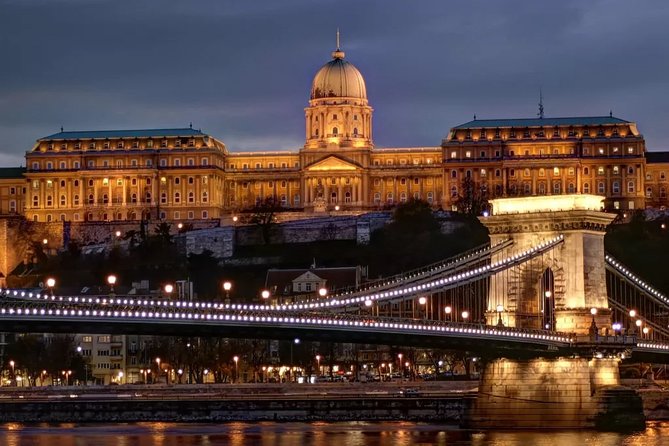 Budapest Parliament Audio Guide Tour with Danube Cruise - The long gap between Parliament and the cruise