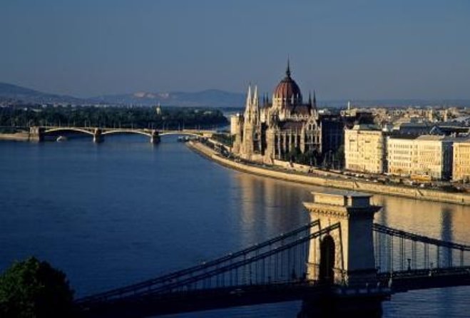 Budapest River Cruise with 1 Free Tokaj Frizzante and Audio Guide - Key points before you board