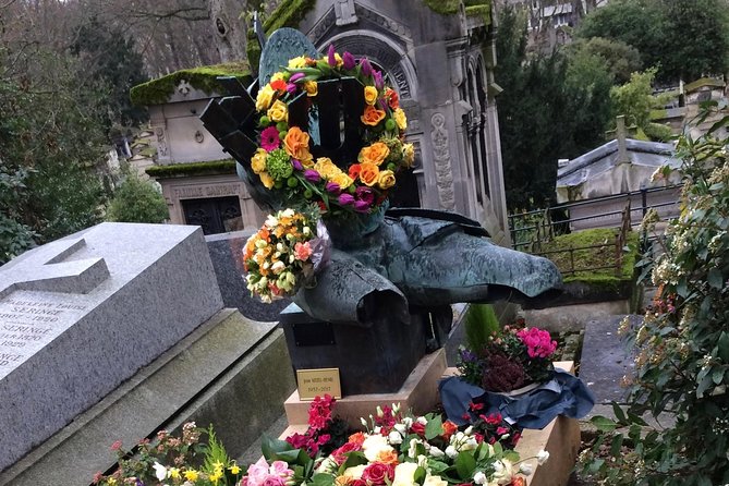 Bundle of Père Lachaise Cemetery: Self-Guided Audio Tours - Tour One: Oscar Wilde, Edith Piaf, and Victor Noir