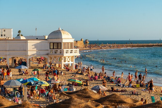 Cadiz: City Walk with Audio Guide in 7 Languages on your Phone - Genovés Park and the greener side of Cádiz