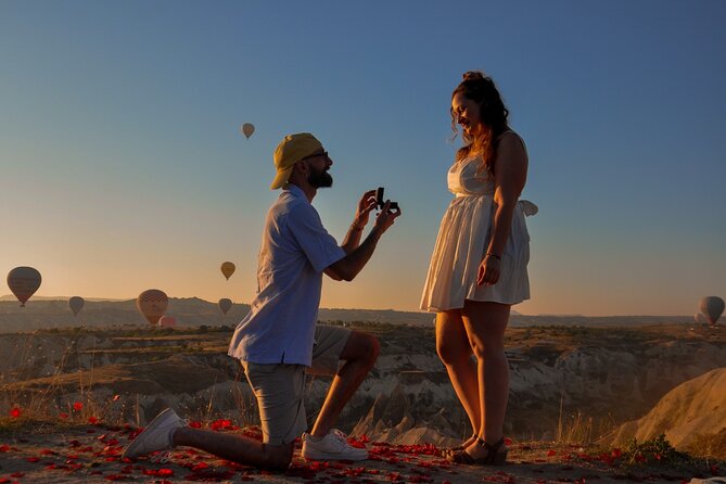 Cappadocia Sunrise Hot Air Balloon Watching Tour With Audio Guide - Göreme viewpoint: a final wide-angle look