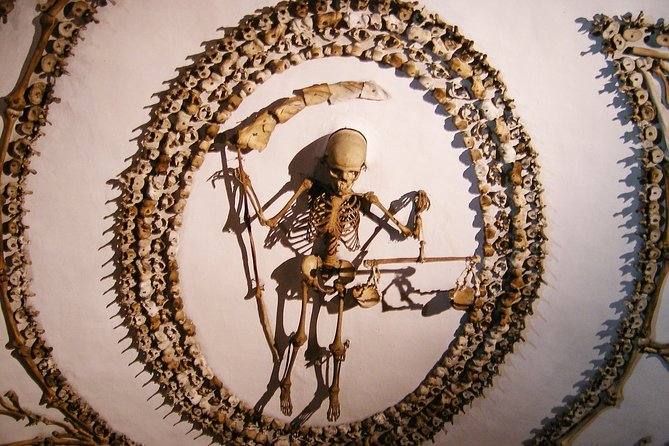 Capuchin Crypts Tour – Fast-Track, Guided or Audio - Choosing the English guide or audio guide