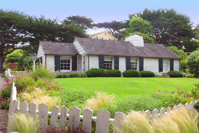 Carmel Point: A Self-Guided Audio Tour - The Lincoln Green Inn and Carmel’s old lodging tradition