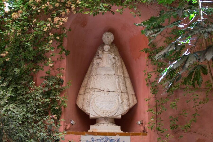 Casa de Salinas Entry Ticket with Audio Guide - What Casa de Salinas Adds to a Seville Itinerary