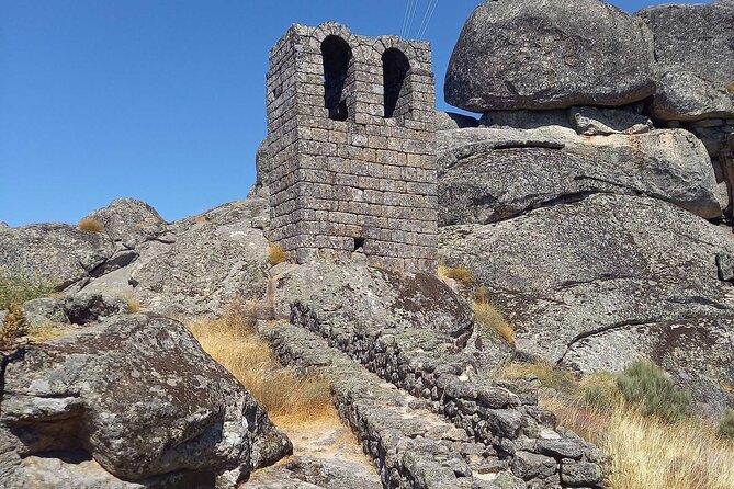 Castle of Monsanto: A Self-Guided Audio Tour of Portugal's Most Famous Site - Why Monsanto works well with an audio guide