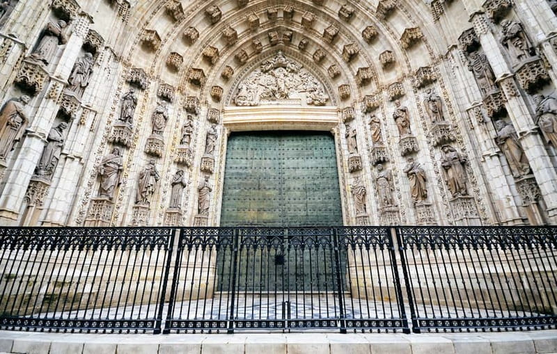 Cathedral and Giralda Entry Ticket with Audio Guide - The Giralda climb: ramps, heat, and payoff
