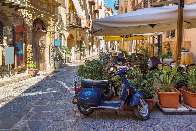 Cefalù Walking Tour with Audio and Written Guide by a Local - Passing through Porta Pescara