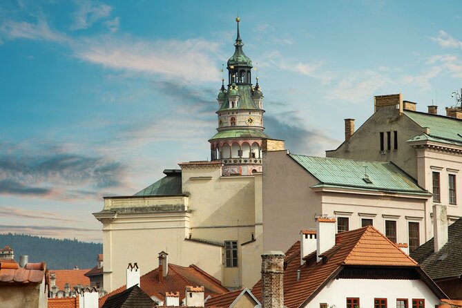 Cesky Krumlov Scavenger Hunt & Highlights Self Guided Audio Tour - Cloak Bridge, the Plague Column, and the finish