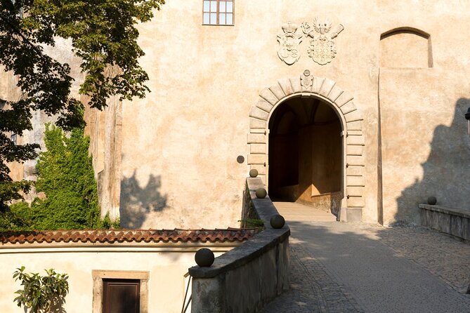 Cesky Krumlov Scavenger Hunt & Highlights Self Guided Audio Tour - Starting at the Minorite Monastery