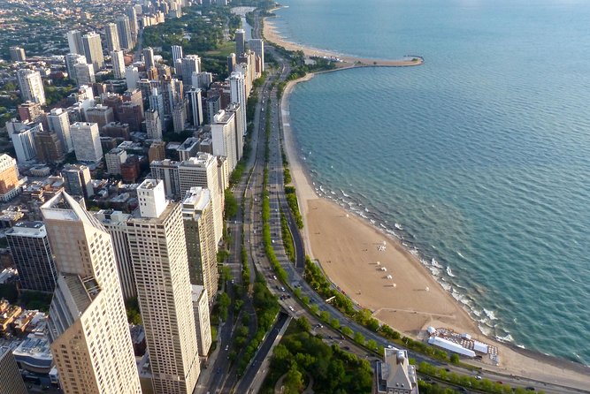 Chicago's Gold Coast Hidden History: A Self-Guided Audio Walk - Why the Gold Coast makes a good walking tour