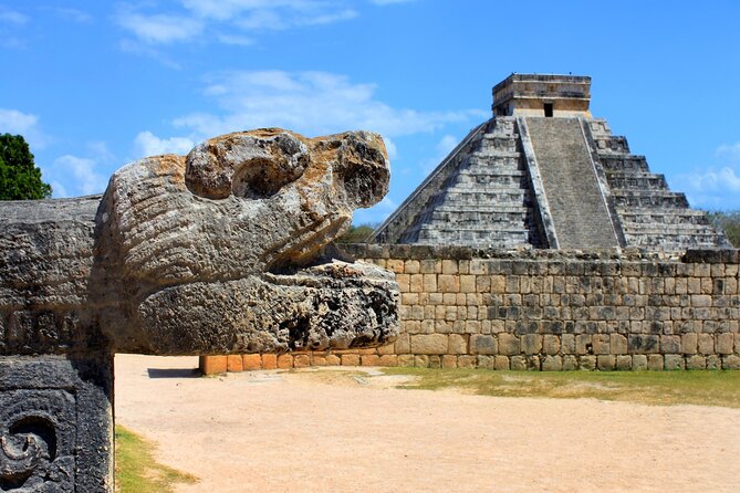 Chichen Itza: Self-Guided Tour with Audio Narration & Map - The Temple of Warriors and the Red House