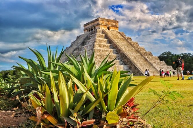 Chichen Itza Walking Tour with Audioguide (no ticket) - What you learn about Maya culture and architecture