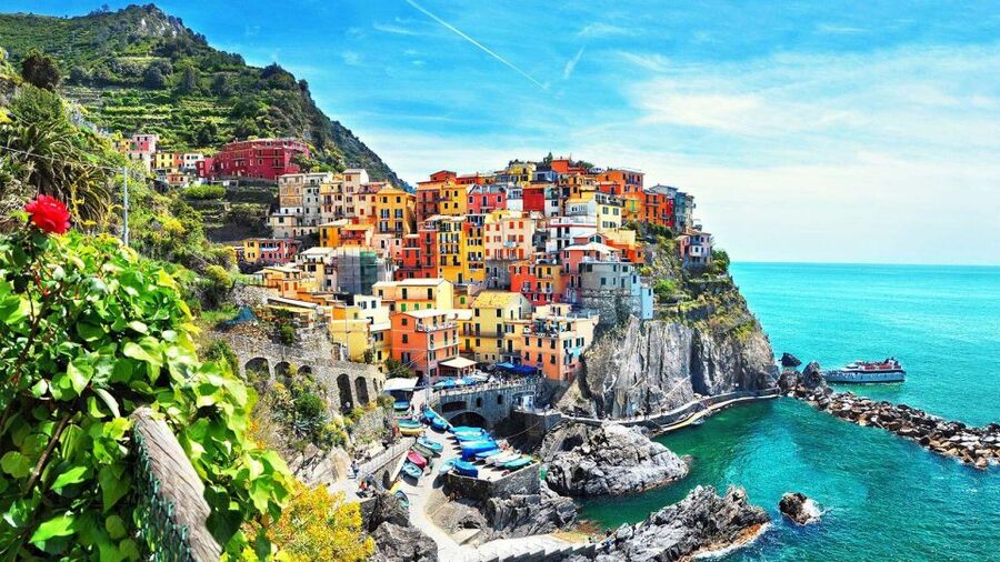 Cinque Terre Audioguide - TravelMate app for your smartphone - Professional narration, text, and the quiz section