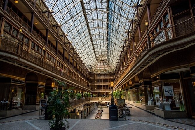 Cleveland Downtown Self Guided Audio Walking Tour - Public Square is the route’s main pause