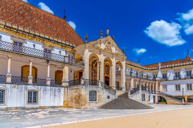 Coimbra Walking Tour with Audioguide on Your Smartphone - The Old Cathedral’s fortress-like character